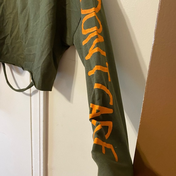 Wren + Glory Don’t Know Don’t Care distressed sweatshirt #81 - Picture 8 of 13